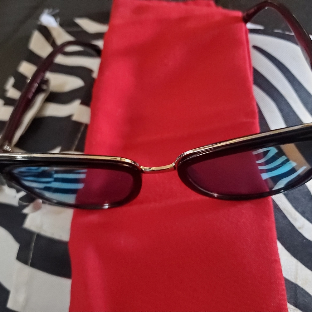 Women's Sunglasses by Steve Madden - Picture 4 of 5